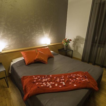 Capo Horn Hotel Darfo Boario Terme ภายนอก รูปภาพ
