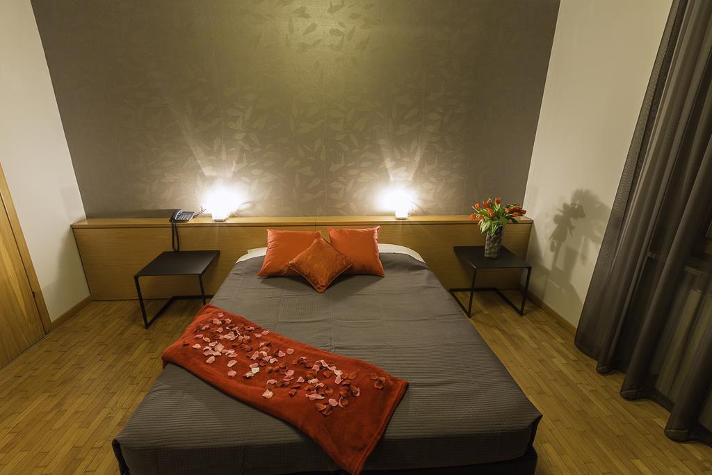 Capo Horn Hotel Darfo Boario Terme ภายนอก รูปภาพ