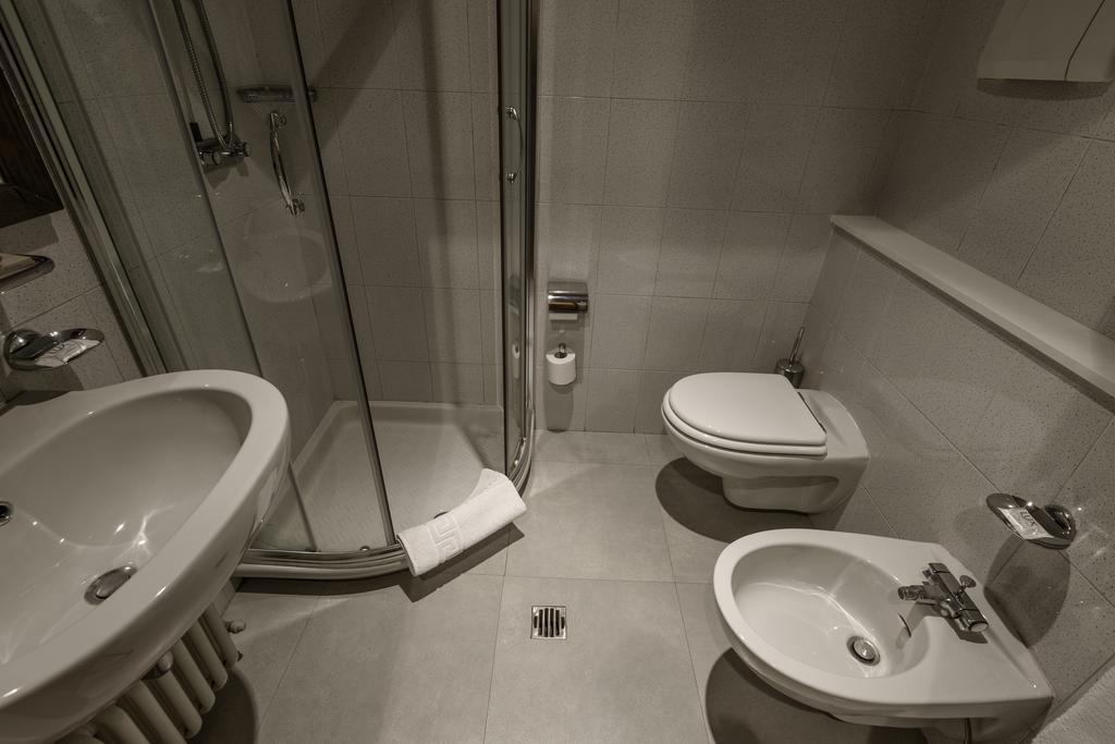 Capo Horn Hotel Darfo Boario Terme ภายนอก รูปภาพ