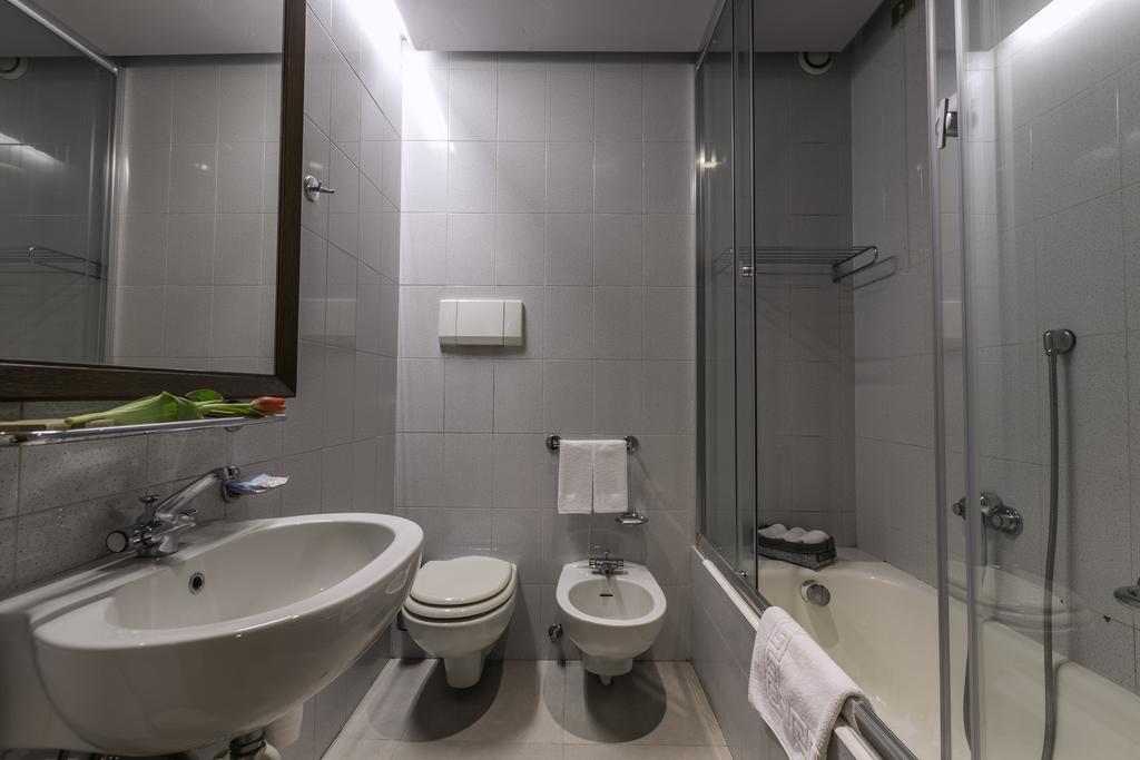 Capo Horn Hotel Darfo Boario Terme ภายนอก รูปภาพ